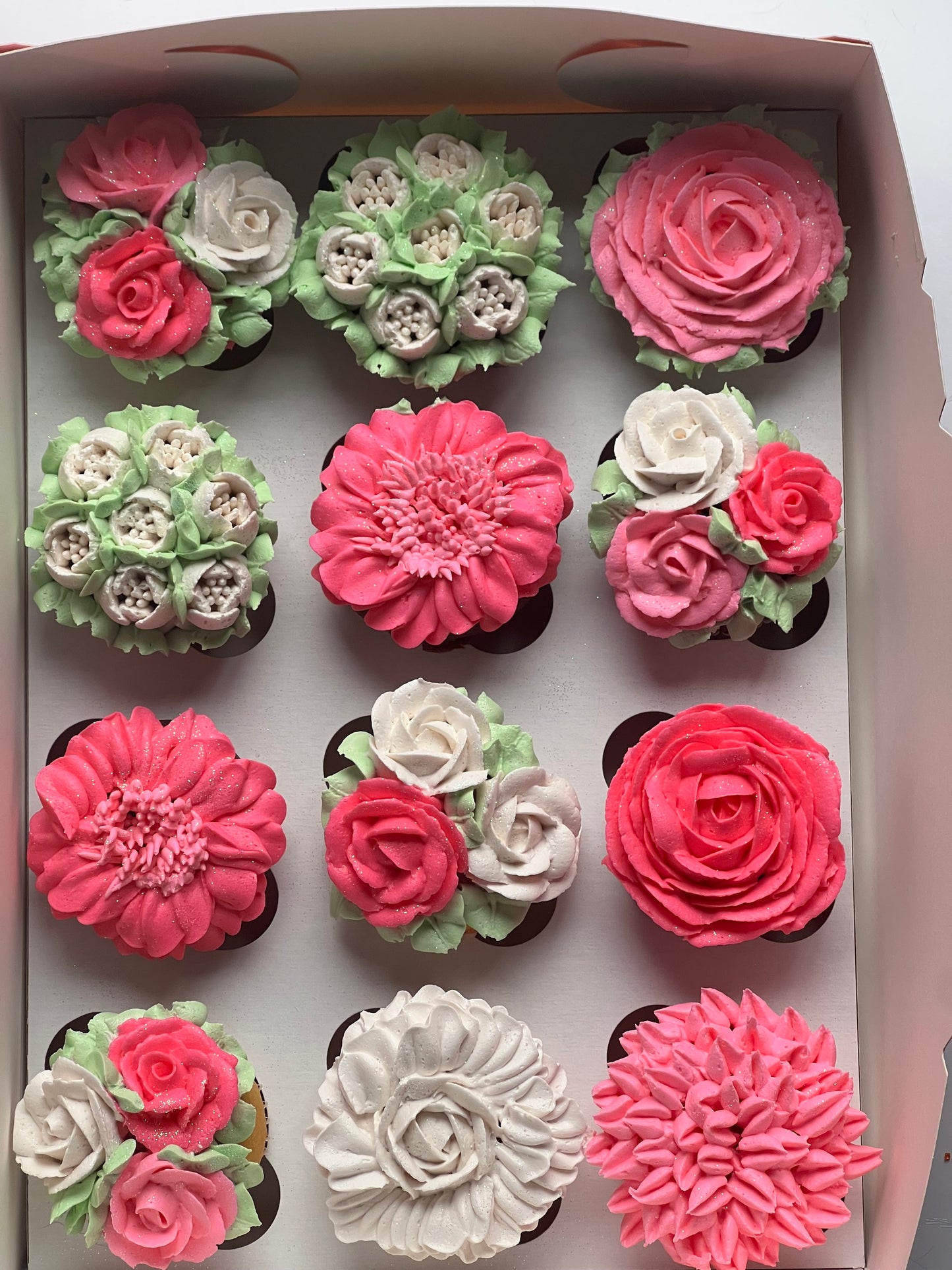 Flower cupcakes pink set