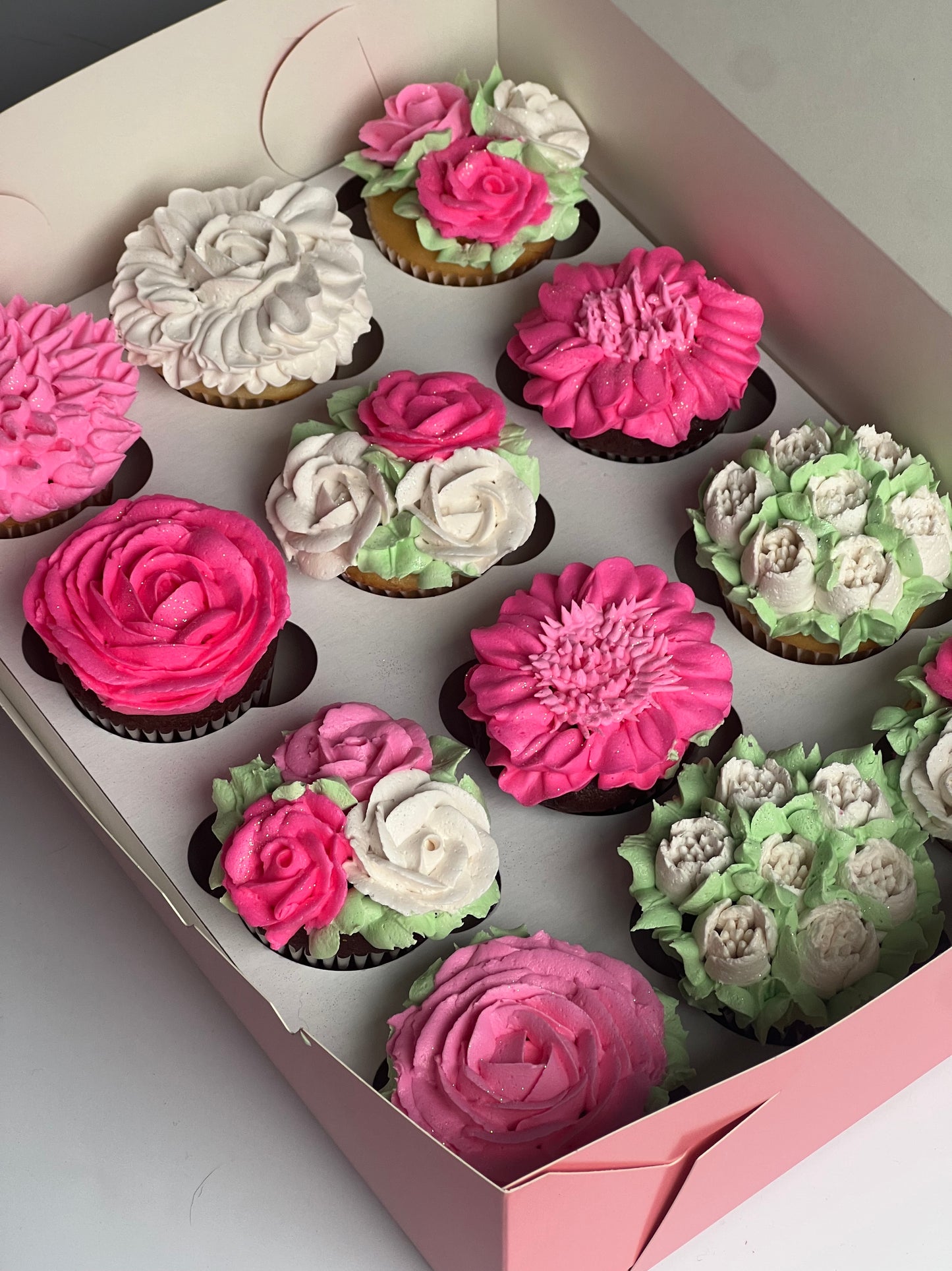 Flower cupcakes pink set