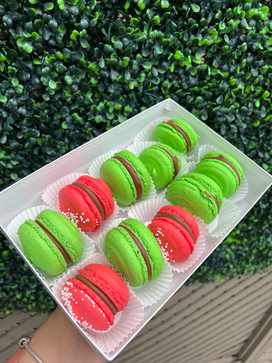 Christmas macaroons with chocolate ganache